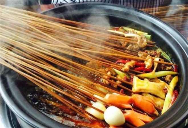 吃鬧熱小郡肝串串香