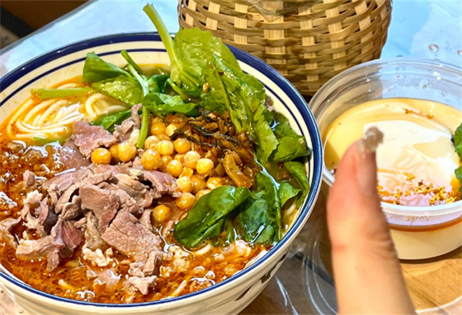 牛四嫂生燙牛肉米線加盟