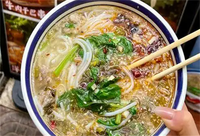 牛四嫂生燙牛肉米線